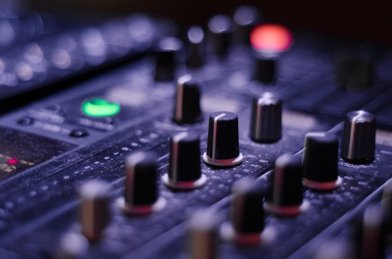Mixer Knobs Panel Sound Music  - Skitterphoto / Pixabay